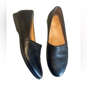 Dansko Larisa Womens 37 Black Milled Nappa Leather Slip On Flat Loafer Shoe Sz 7